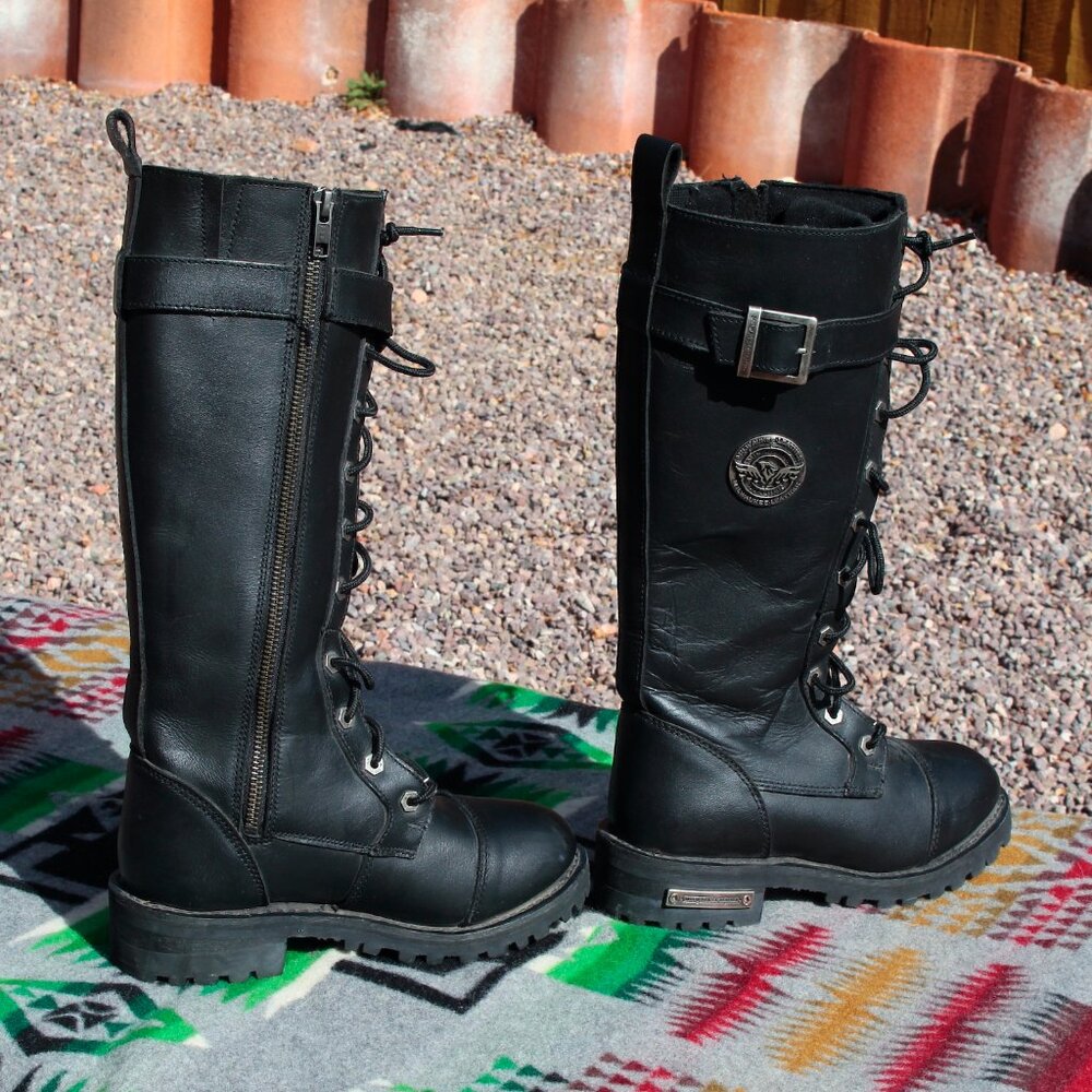 Milwaukee Black Leather lace-up